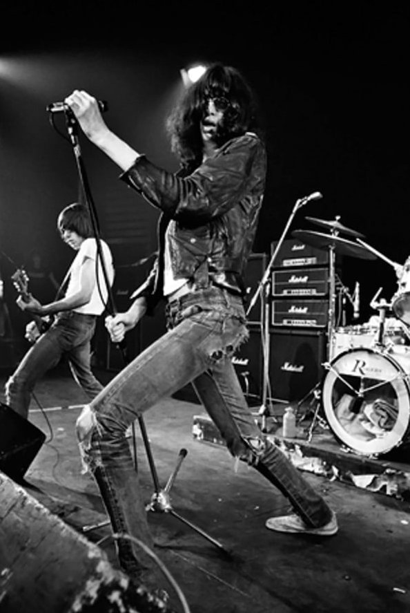 "Ramones"'s image n.3